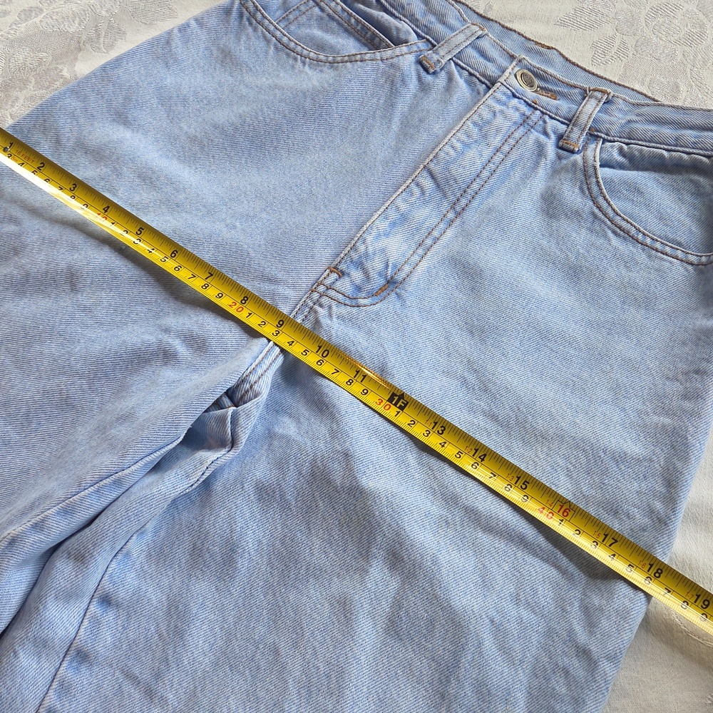 Vintage Light Wash High Rise Mom Jeans Size 26 - Picture 8 of 13